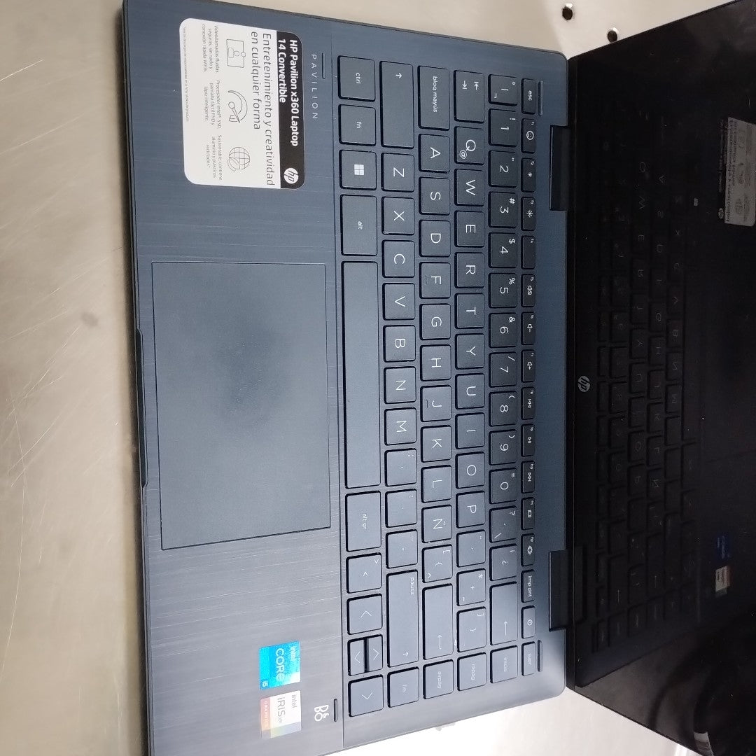 LAPTOP HP PAVILION X360 14-EK0008LA (2024) 512 GB SSD 8 GB RAM (SEMINUEVO)