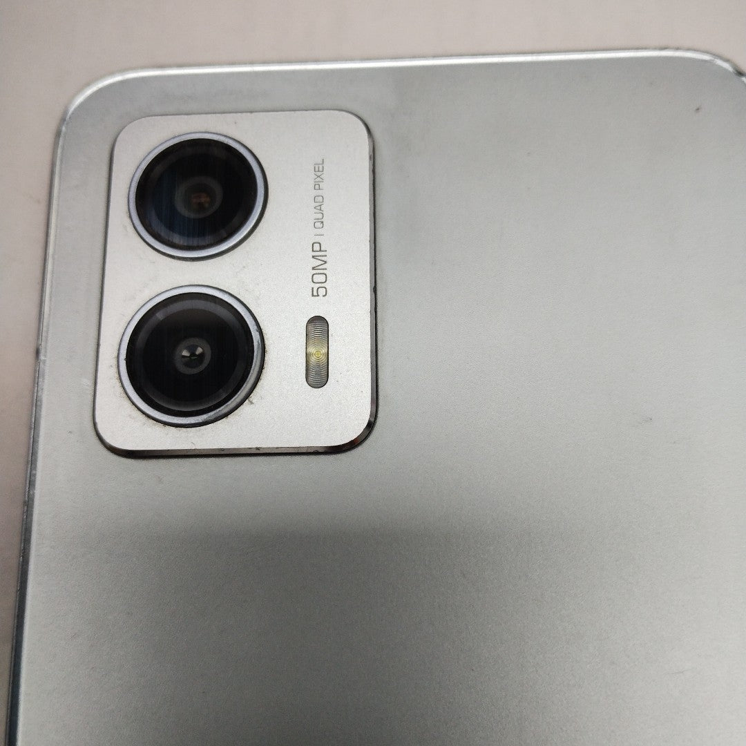 CELULAR MOTOROLA MOTO G53 5G XT2335-1 (2022) 128 GB 6 GB RAM (SEMINUEVO)