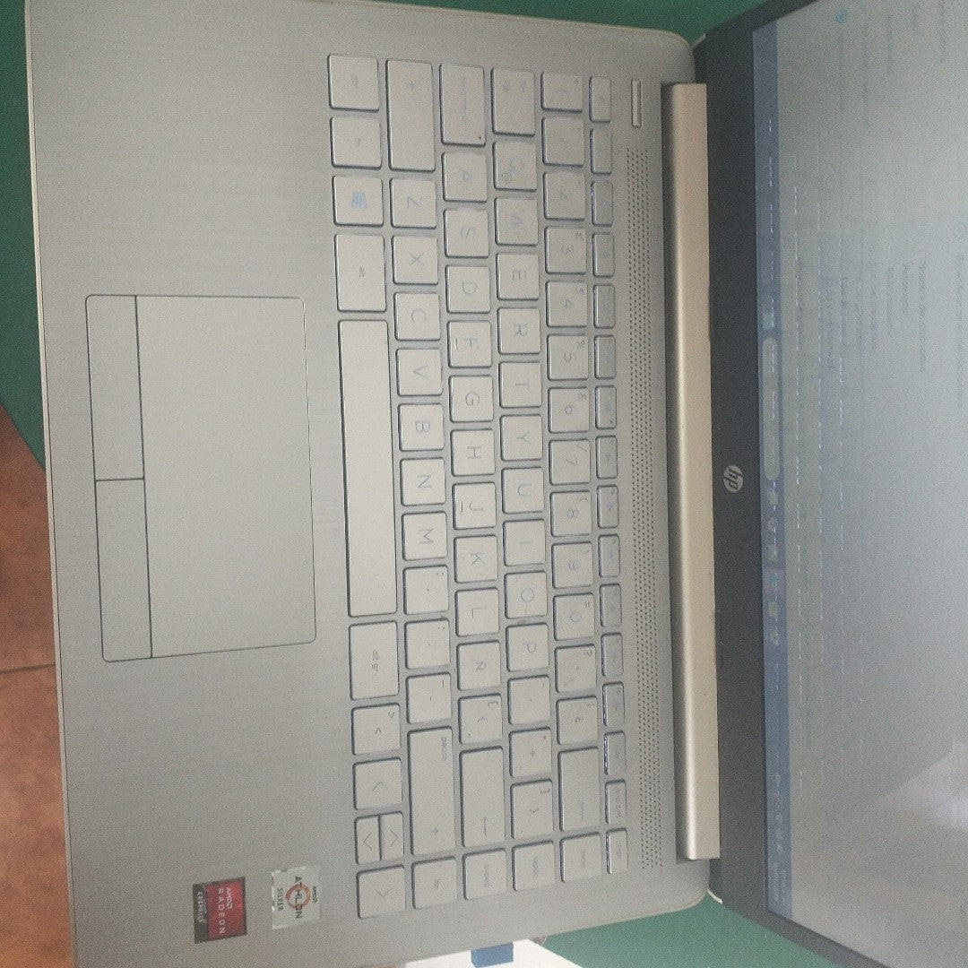 LAPTOP HP 14-DK1514LA (2022) 128 GB SSD 4 GB RAM (SEMINUEVO)