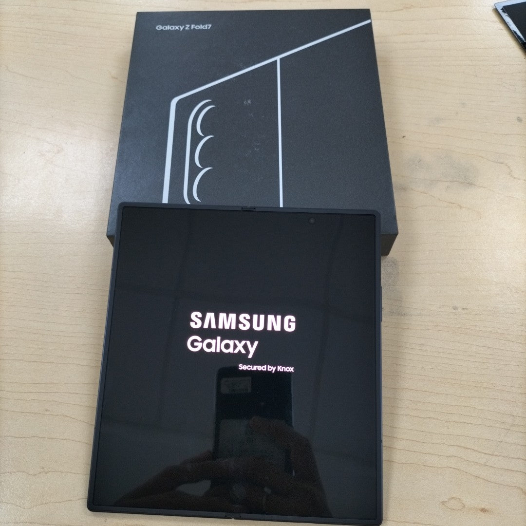 CELULAR SAMSUNG GALAXY Z FOLD7 SM-F966B (2025) 1 TB 16 GB RAM