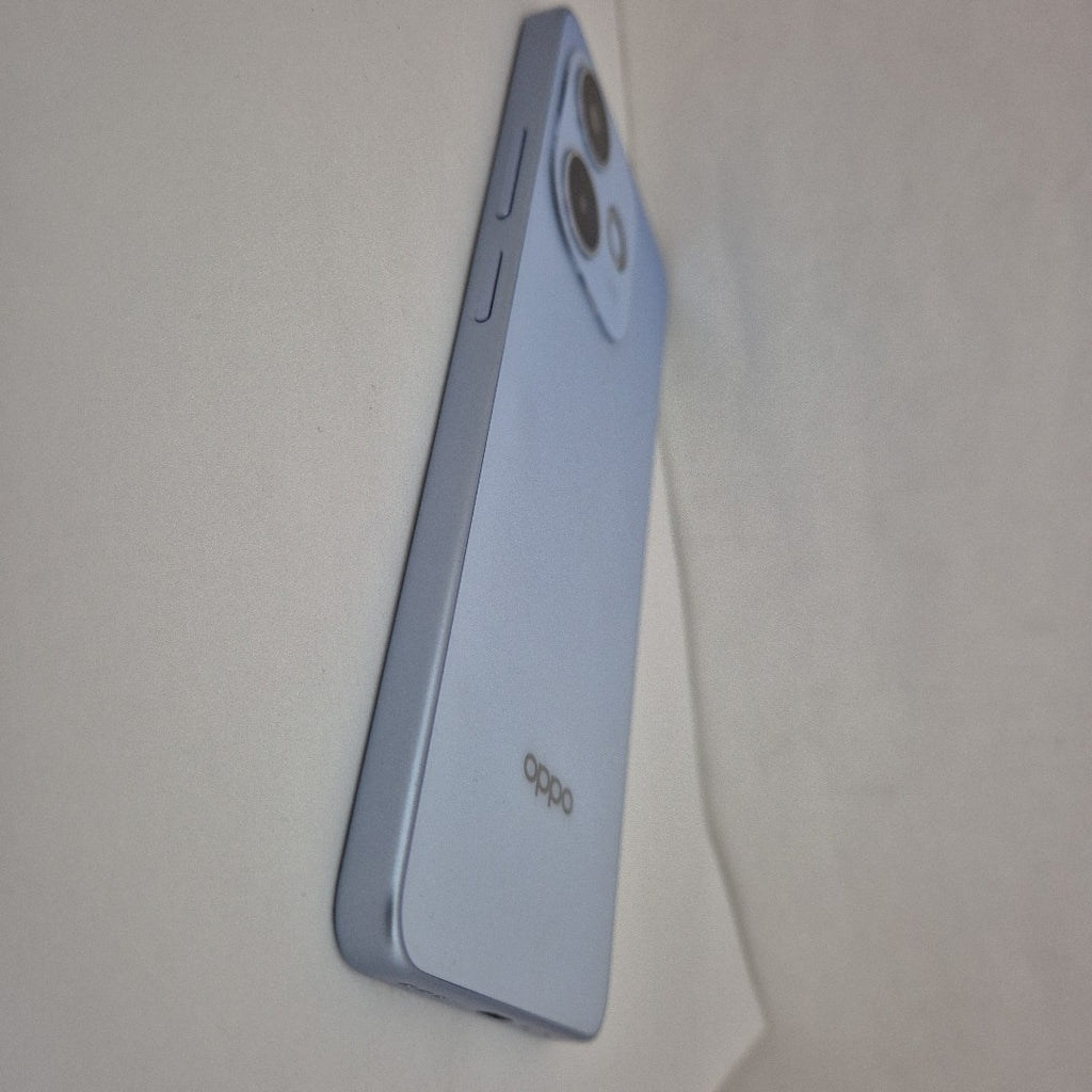 CELULAR OPPO  A5 PRO CPH2711 (2025) 256 GB 8 GB RAM (SEMINUEVO)