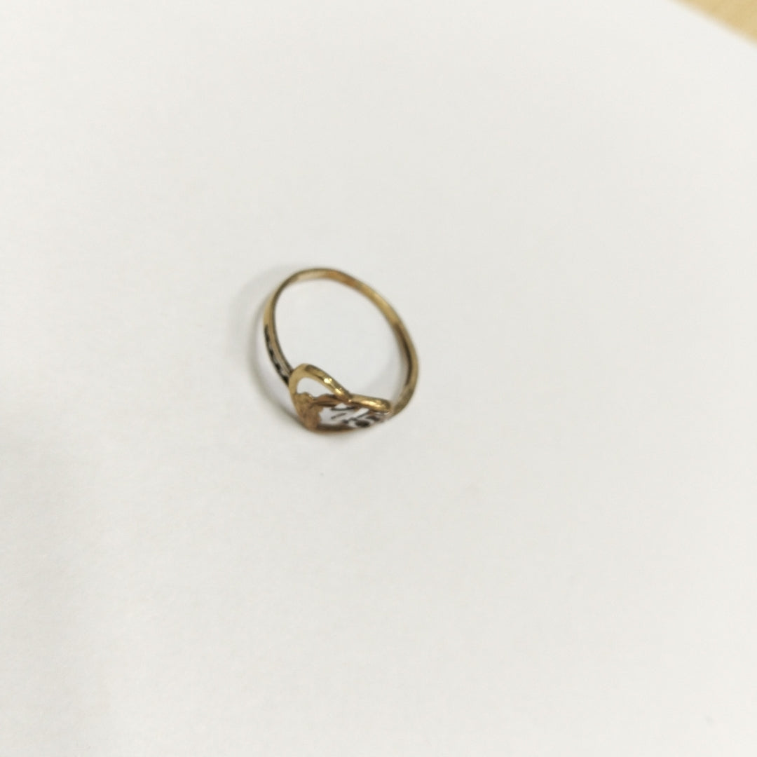 K1 0,70 GRMS 10 K ESPECIFICACIONES COMPLEMENTARIAS ANILLITO DE 15 AÑOS CON CORAZO (SEMINUEVO)