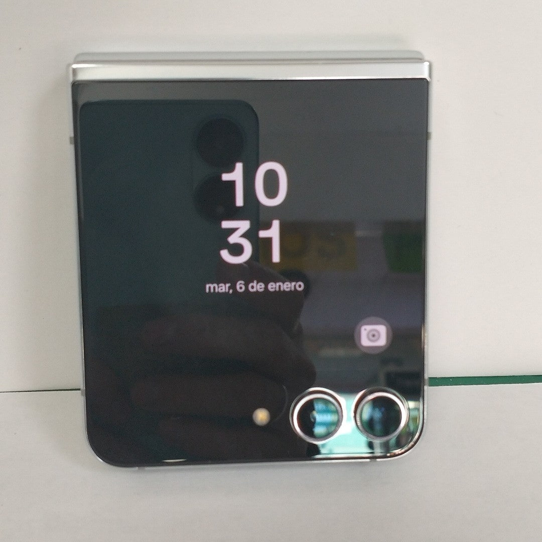 CELULAR SAMSUNG GALAXY Z FLIP 5 SM-F731B (2023) 512 GB 8 GB RAM (SEMINUEVO)