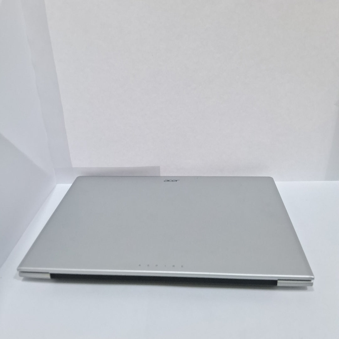 LAPTOP ACER ASPIRE LITE 14 AL14-31P-353Y (2024) 512 GB SSD 8 GB RAM (SEMINUEVO)