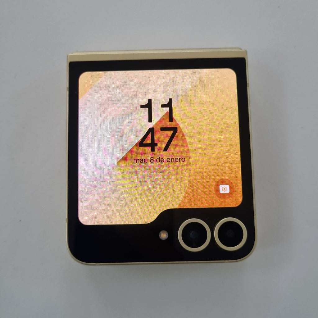 CELULAR SAMSUNG GALAXY Z FLIP6 SM-F741B (2024) 256 GB 12 GB RAM (SEMINUEVO)