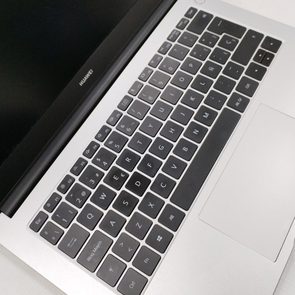 LAPTOP HUAWEI MATEBOOK D14 NBL-WAQ9R (2022) 512 GB SSD 8 GB RAM (SEMINUEVO)