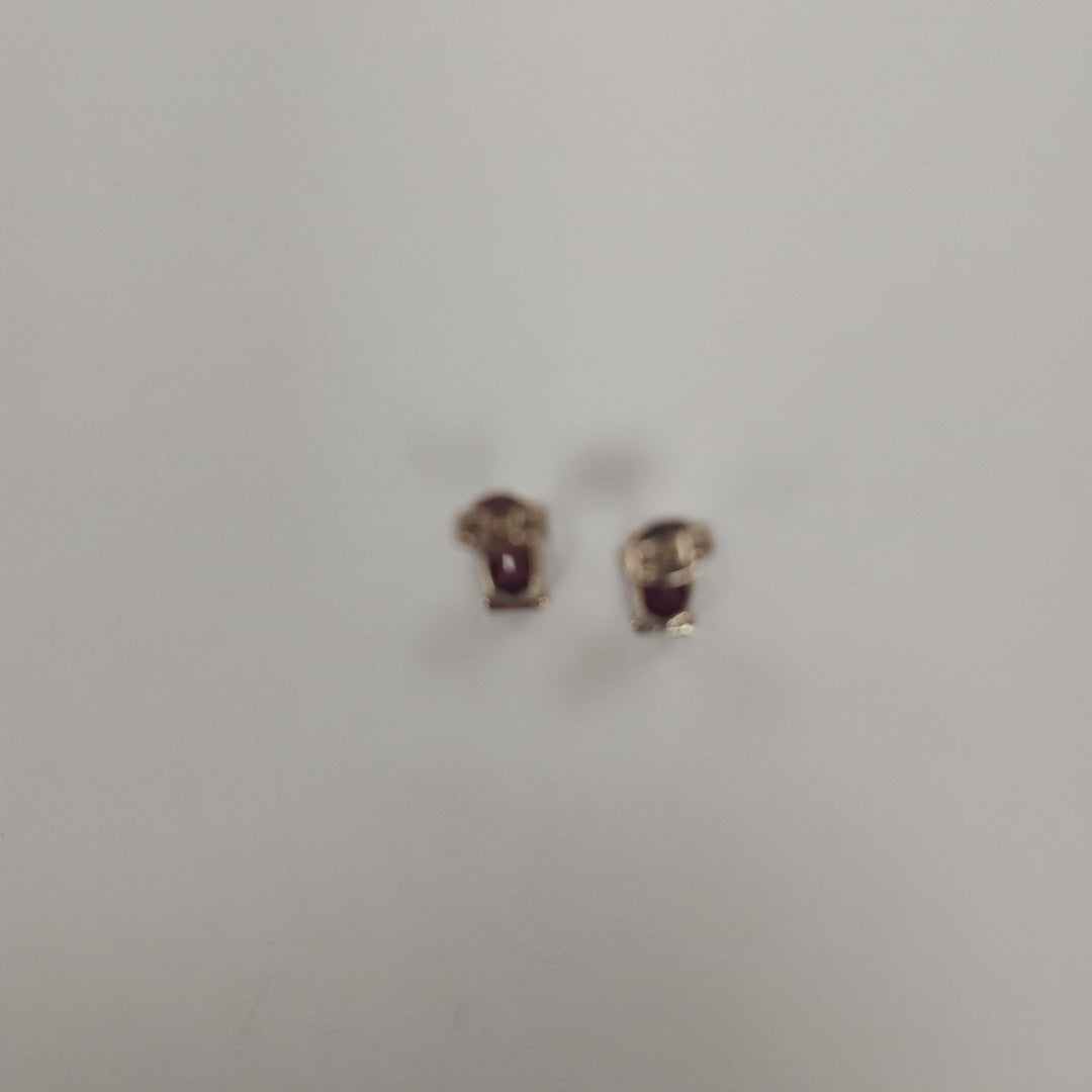 ARETES PAR ORO 14 K 1.6 GRMS (SEMINUEVO)