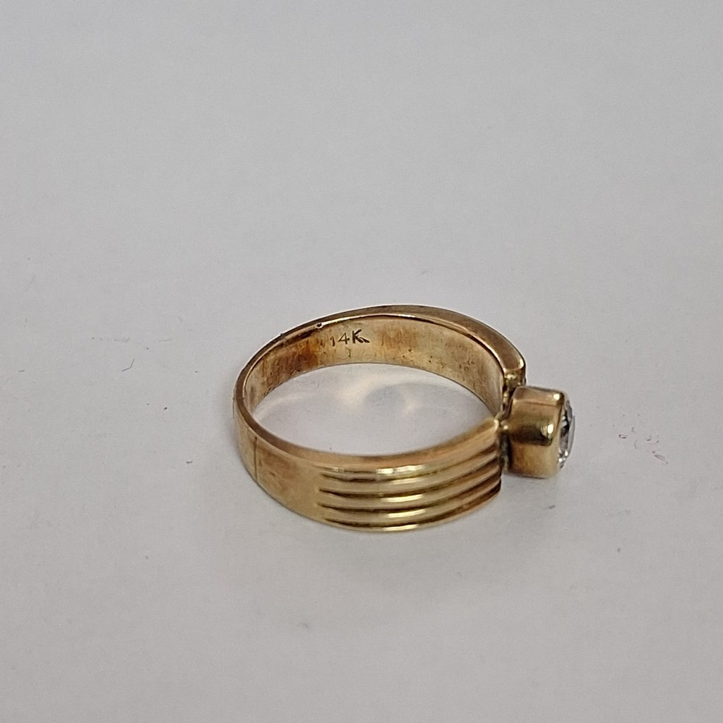 SOLITARIO ORO 14 K 4.2 GRMS (SEMINUEVO)