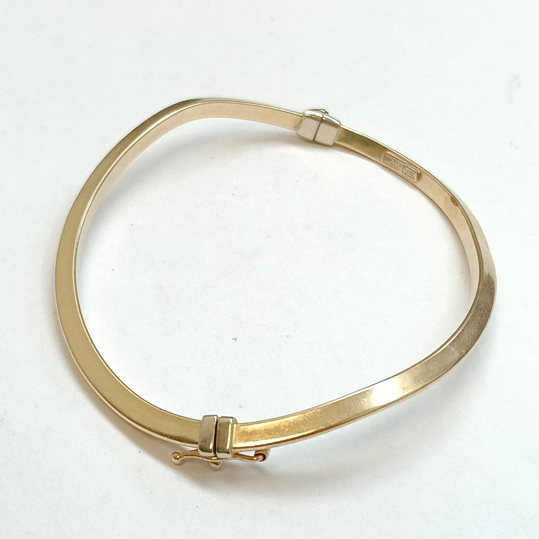 PULSERA RIGIDA ORO 14 K 4.6 GRMS (SEMINUEVO)