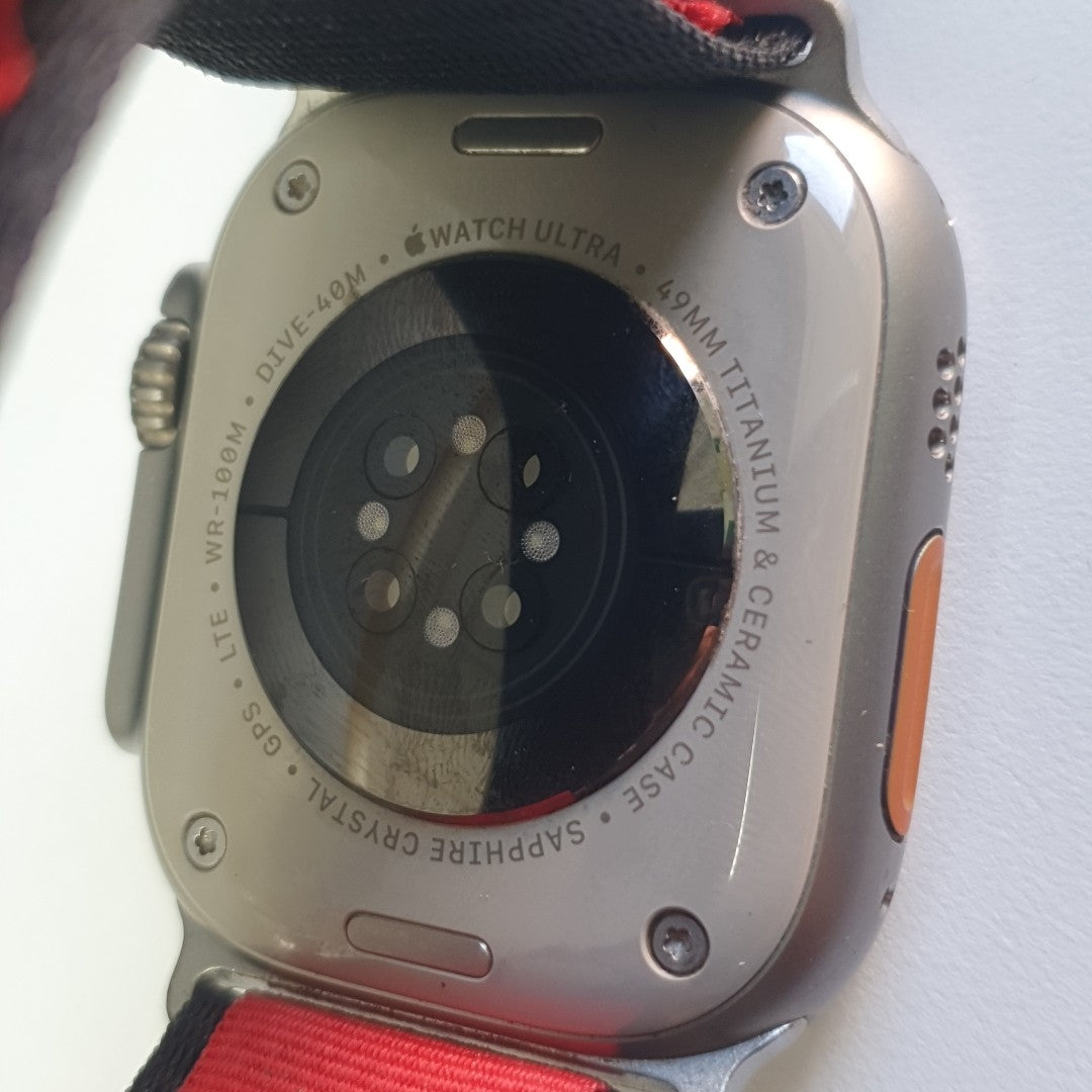 SMARTWATCH APPLE ULTRA 2 TITANIO A2986 49 MM GPS + CELULAR (SEMINUEVO)