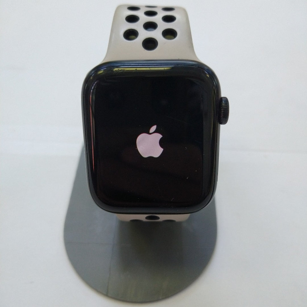 SMARTWATCH APPLE SE 2 ALUMINIO A2723 44 MM GPS (SEMINUEVO)