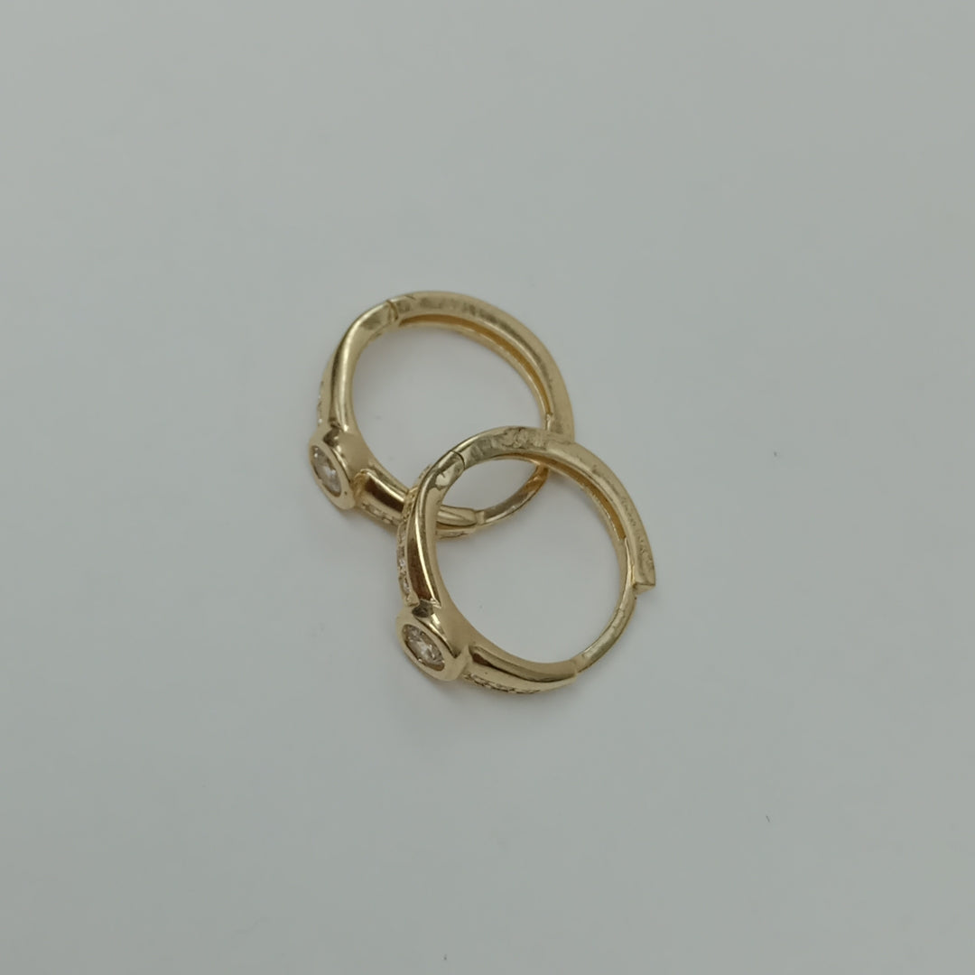 HUGGIES ORO 14K 2.4 (NUEVO)