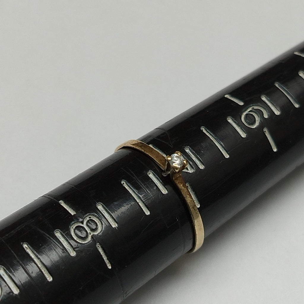 SOLITARIO ORO 10 K 0.6 GRMS (SEMINUEVO)