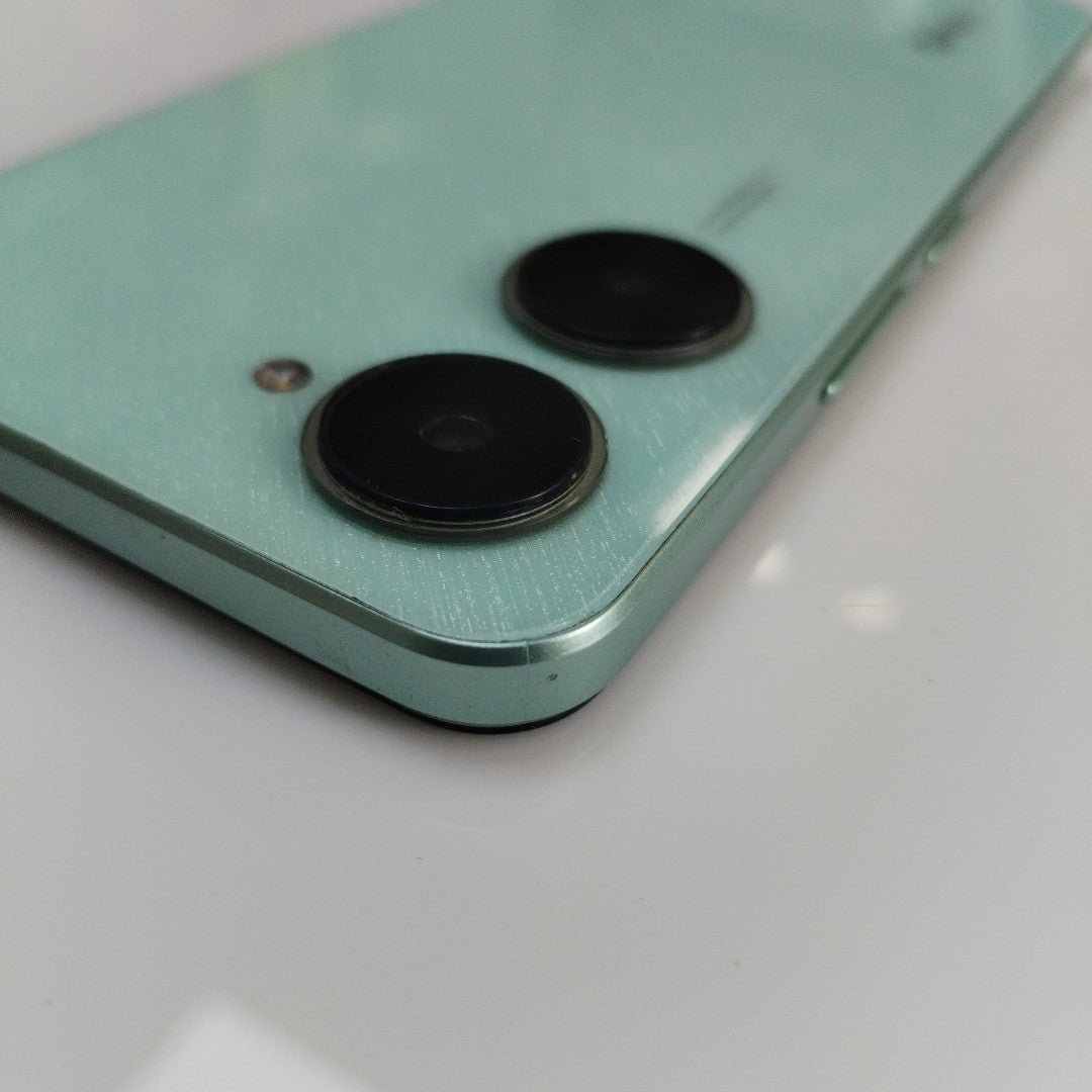 CELULAR VIVO Y03 V2332 (2024) 128 GB 4 GB RAM (SEMINUEVO)