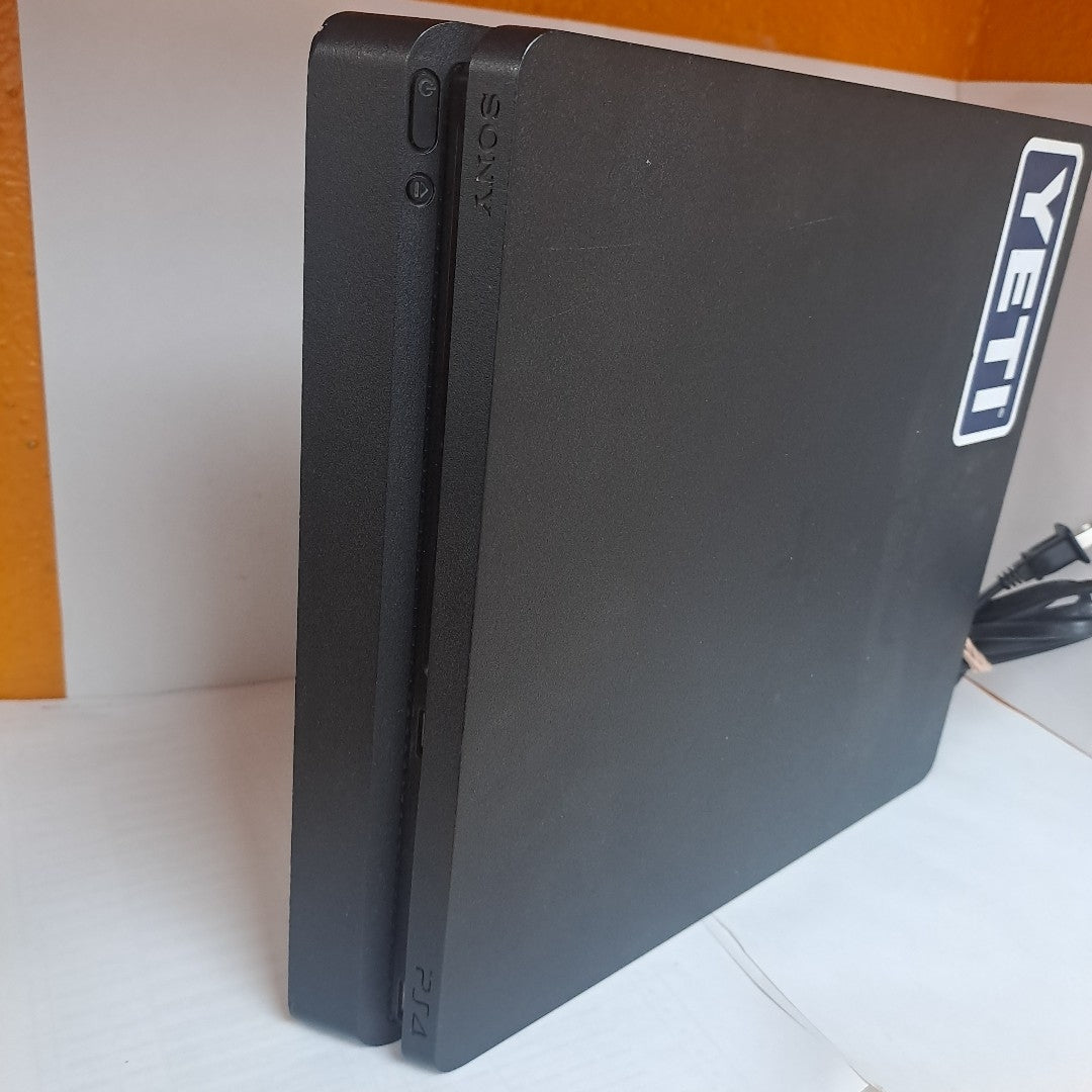 CONSOLA DE VIDEOJUEGO SONY PS4 SLIM 1 TB (SEMINUEVO)