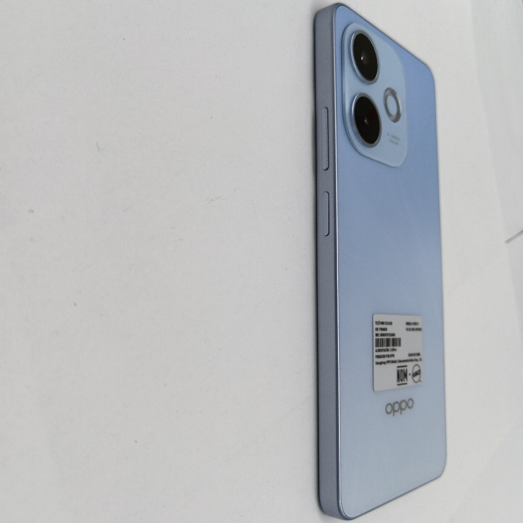 CELULAR OPPO  A5 PRO CPH2711 (2025) 256 GB 8 GB RAM (SEMINUEVO)