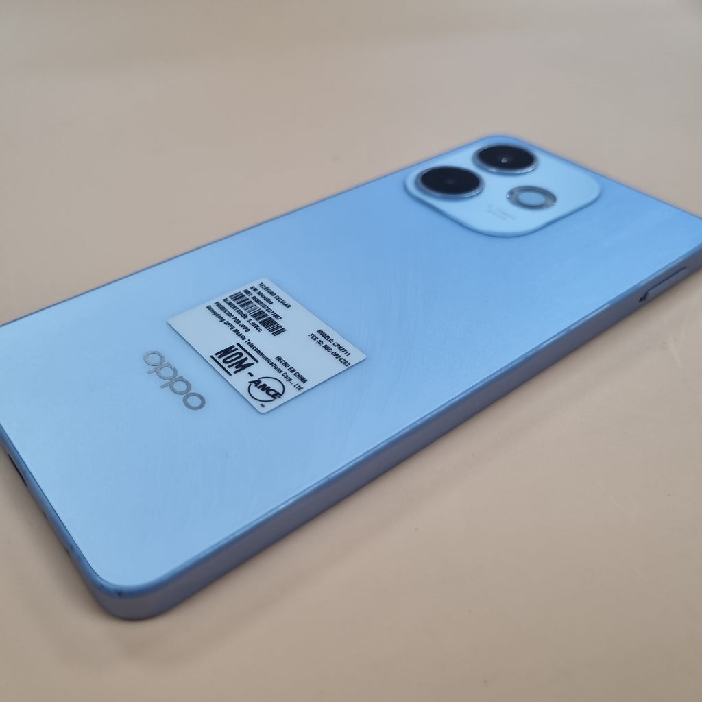 CELULAR OPPO  A5 PRO CPH2711 (2025) 256 GB 8 GB RAM (SEMINUEVO)