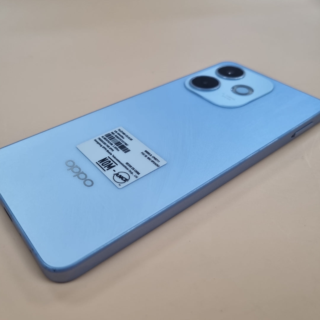 CELULAR OPPO  A5 PRO CPH2711 (2025) 256 GB 8 GB RAM (SEMINUEVO)