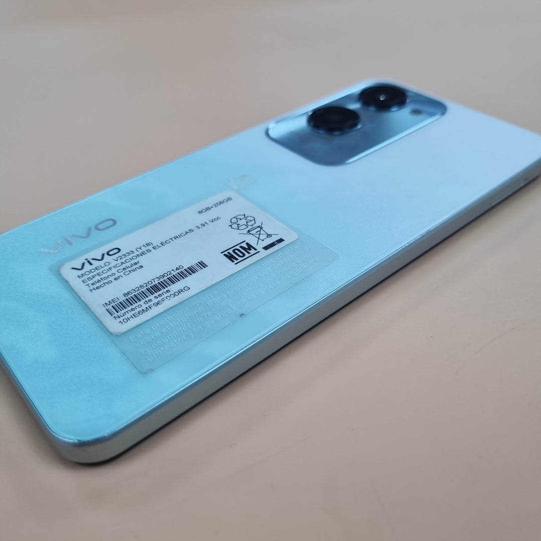CELULAR VIVO Y18 V2333 256 GB 8 GB RAM (SEMINUEVO)
