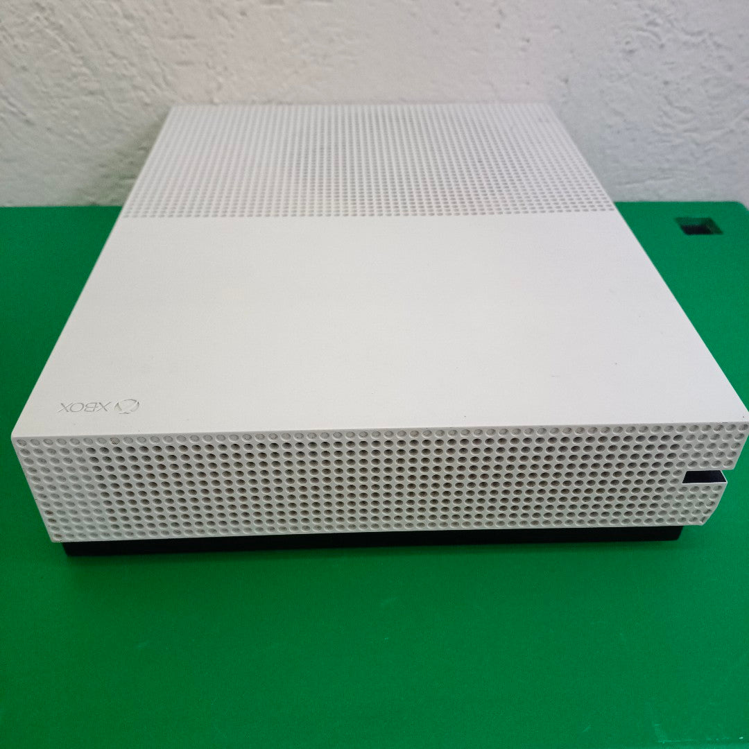 CONSOLA DE VIDEOJUEGO MICROSOFT XBOX ONE S 1 TB (SEMINUEVO)