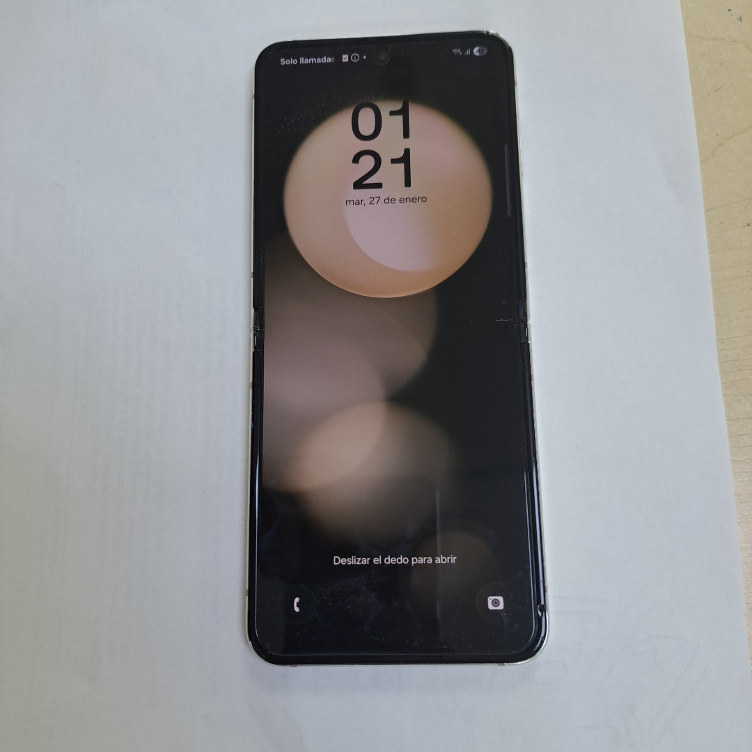 CELULAR SAMSUNG GALAXY Z FLIP 5 SM-F731B (2023) 512 GB 8 GB RAM (SEMINUEVO)