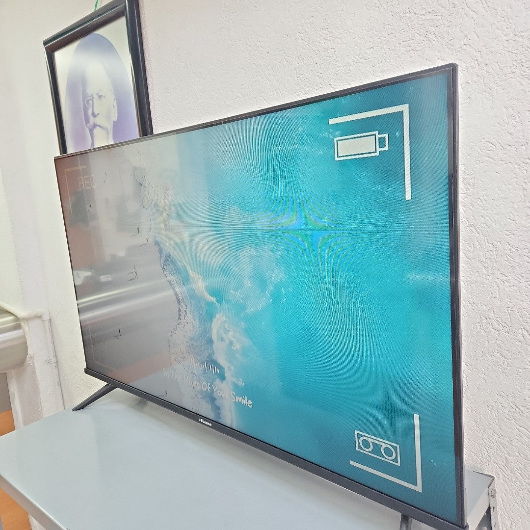 PANTALLA HISENSE 40A4KV (2024) 40" LED FULL HD (SEMINUEVO)