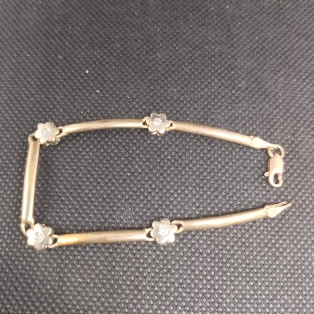 K1 9,50 GRMS 10 K ESPECIFICACIONES COMPLEMENTARIAS PULSERA HEVHURA ESPECIAL (SEMINUEVO)