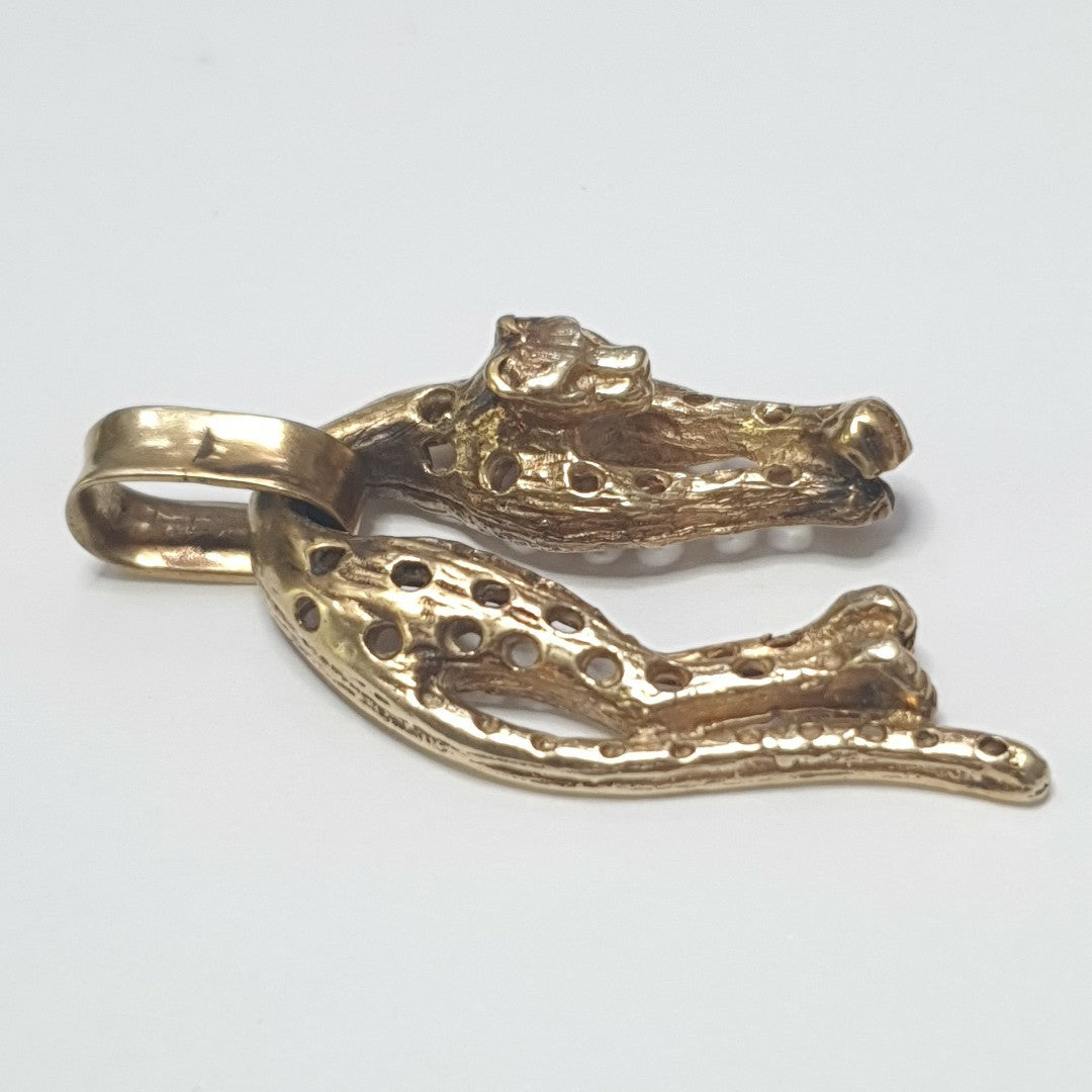 K1 14,70 GRMS 14 K ESPECIFICACIONES COMPLEMENTARIAS DIJE DE JAGUAR 14 K , 14.8 (SEMINUEVO)