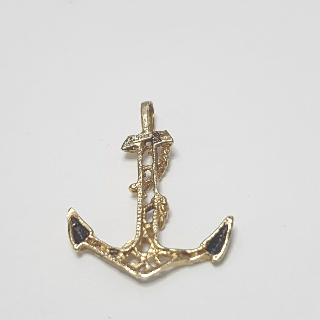 CRISTO EN ANCLA ORO 14 K 2.3 GRMS (SEMINUEVO)