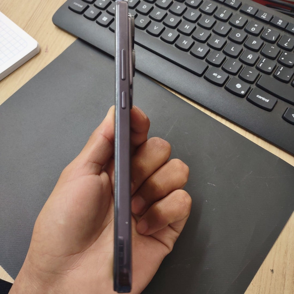 CELULAR VIVO V50 LITE 5G V2440 (2025) 256 GB 12 GB RAM (SEMINUEVO)