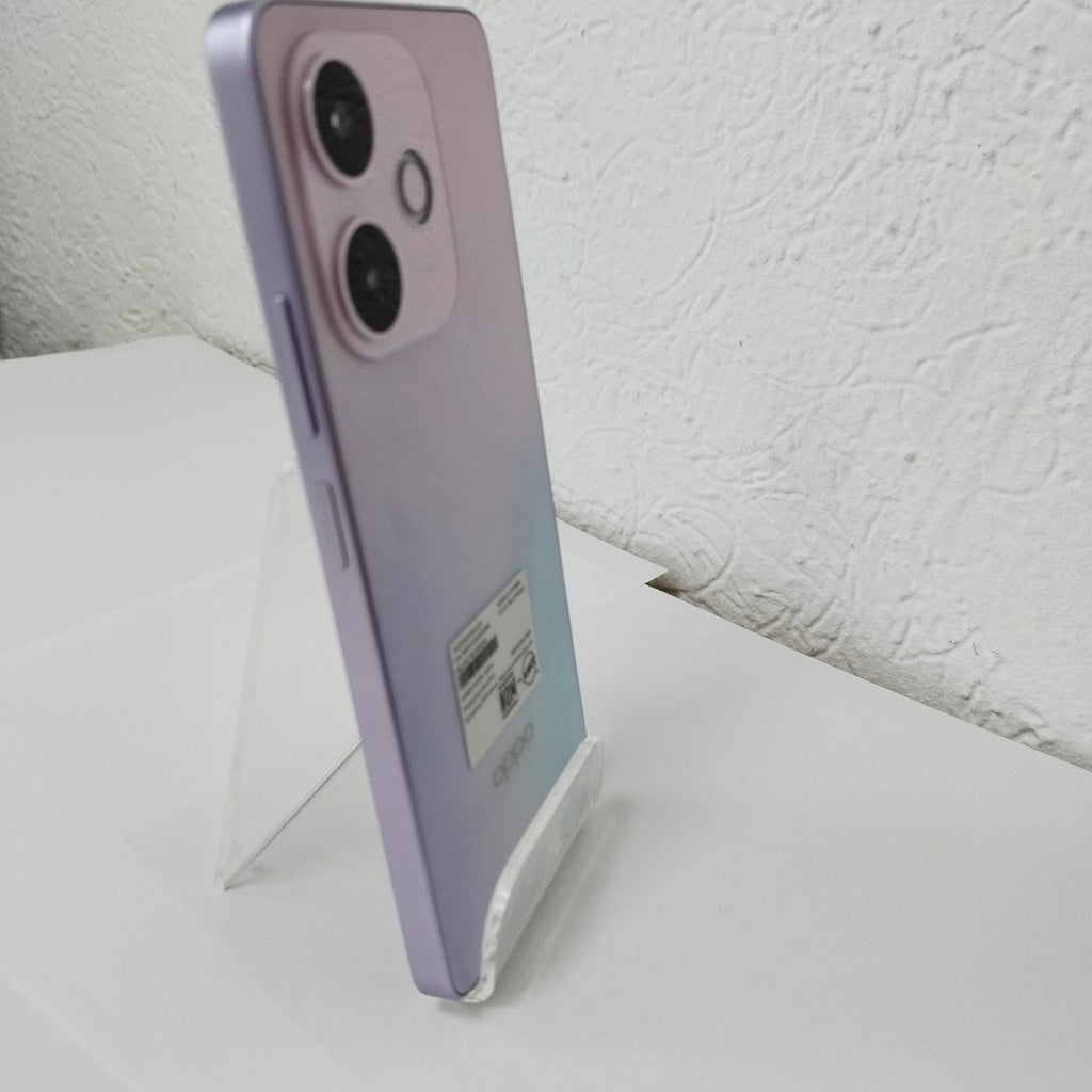 CELULAR OPPO  A5 PRO 5G CPH2695 (2025) 256 GB 8 GB RAM (SEMINUEVO)