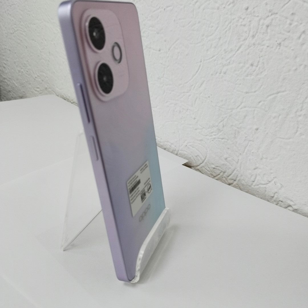 CELULAR OPPO  A5 PRO 5G CPH2695 (2025) 256 GB 8 GB RAM (SEMINUEVO)