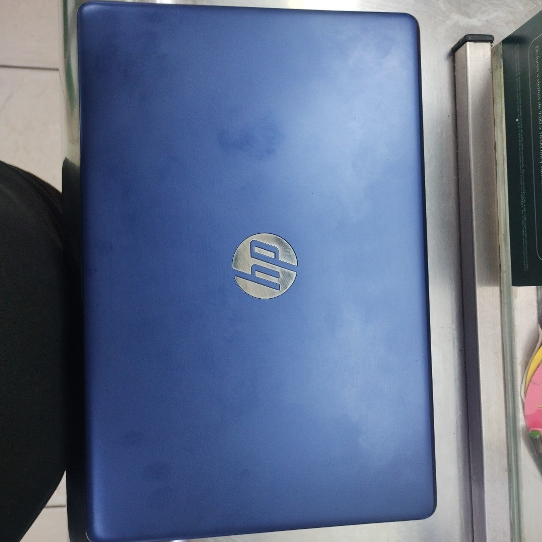 LAPTOP HP 14-AX111LA (2021) 64 GB 4 GB RAM (SEMINUEVO)