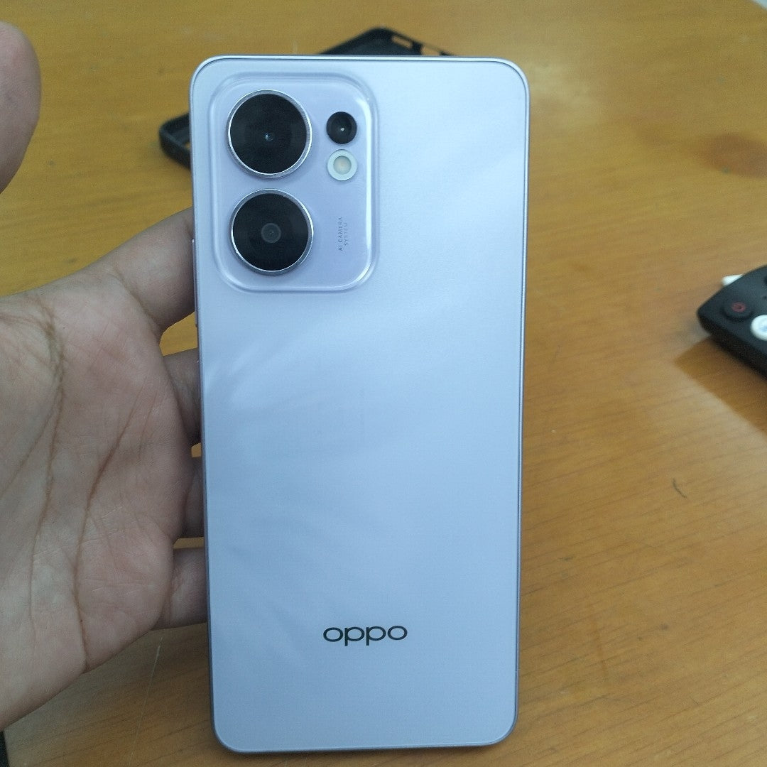 CELULAR OPPO  RENO 13F 5G CPH2699 (2025) 256 GB 12 GB RAM (SEMINUEVO)