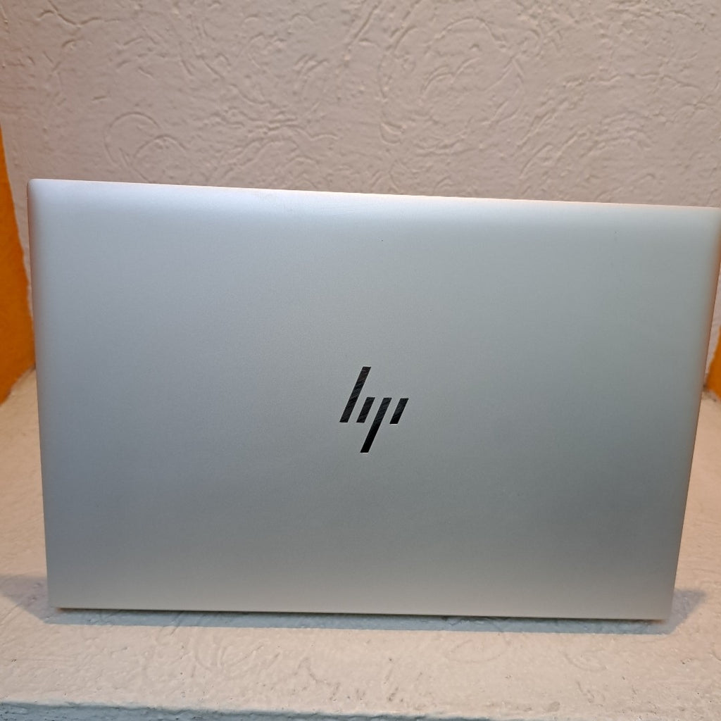 LAPTOP HP ELITEBOOK 845 G8 (2022) 256 GB SSD 16 GB RAM (SEMINUEVO)
