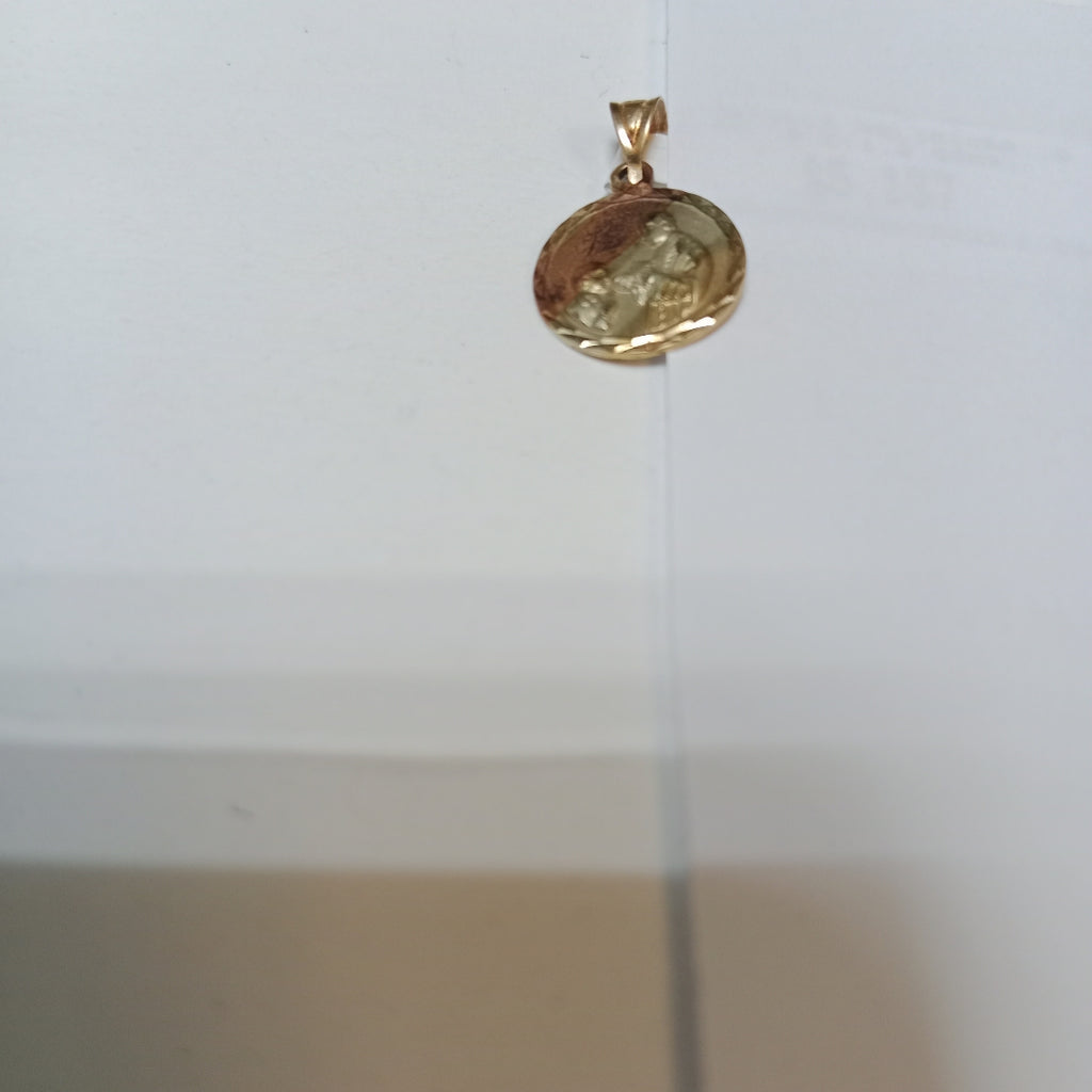 MEDALLA RELIGIOSA ORO 8 K 1.2 GRMS (SEMINUEVO)
