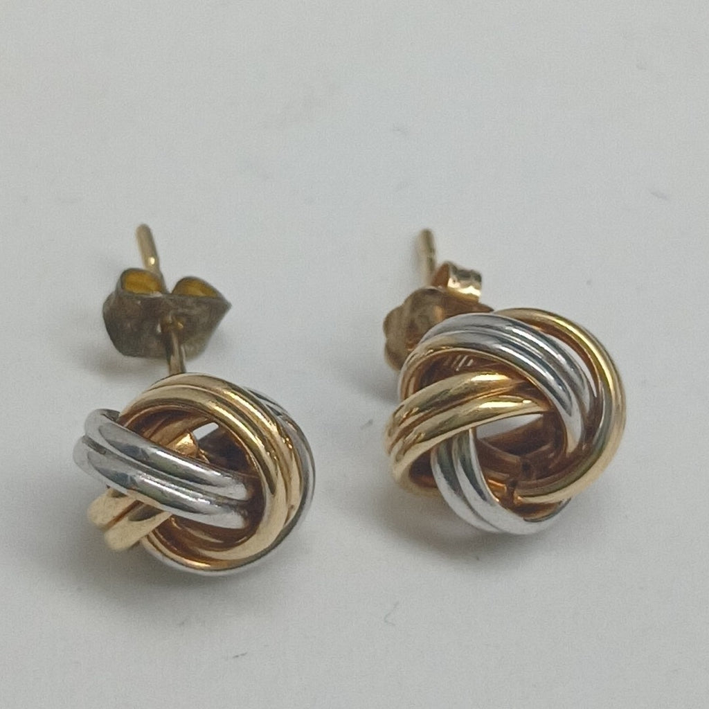 ARETES PAR ORO 14 K 1.5 GRMS (SEMINUEVO)