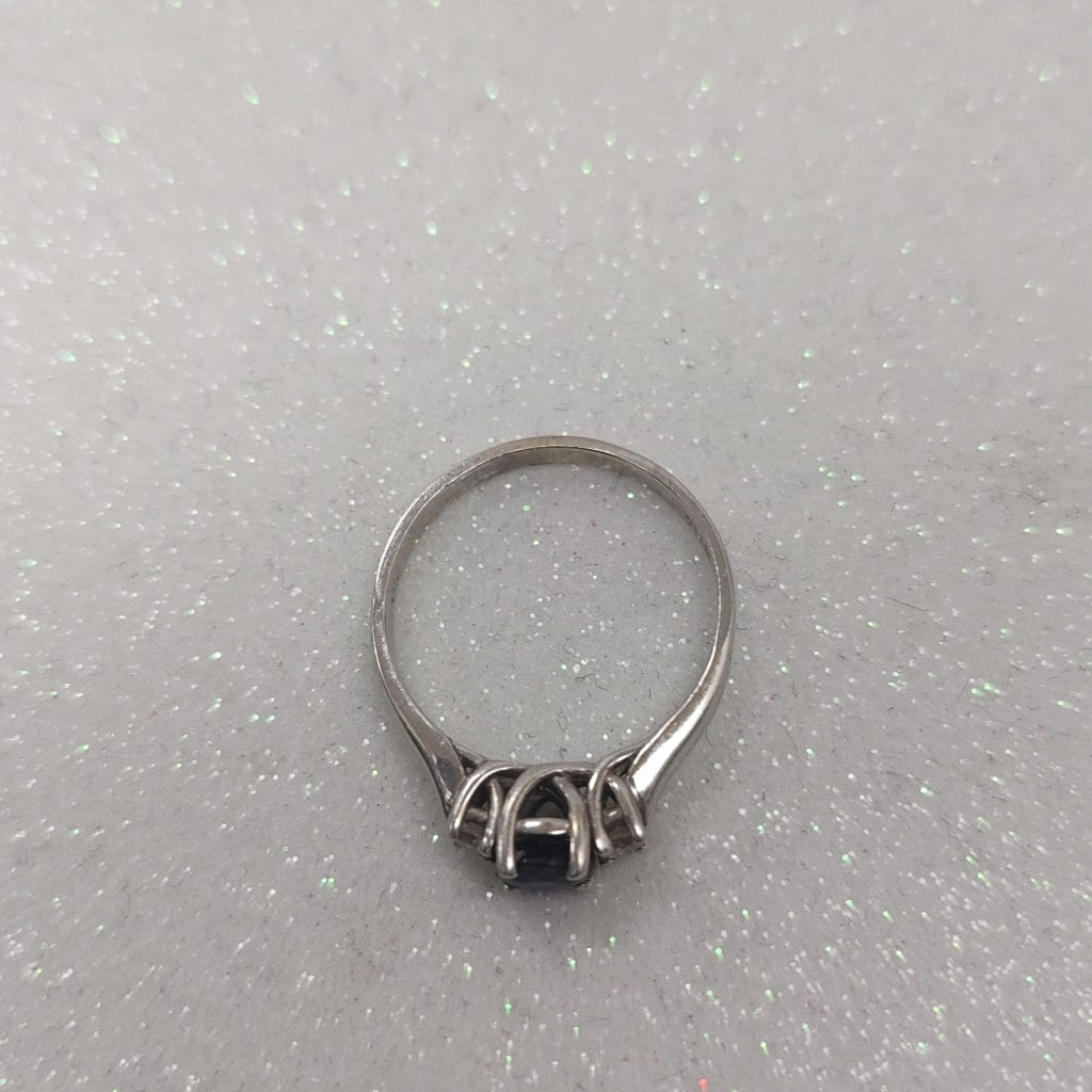 ANILLITO ORO BLANCO 14 K 2.8 GRMS (SEMINUEVO)