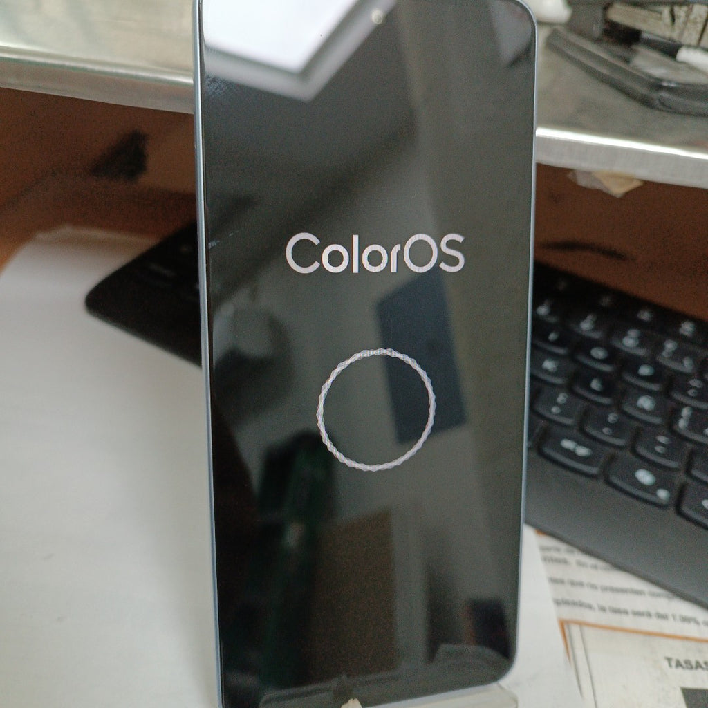 CELULAR OPPO  A5 PRO CPH2711 (2025) 256 GB 8 GB RAM (SEMINUEVO)