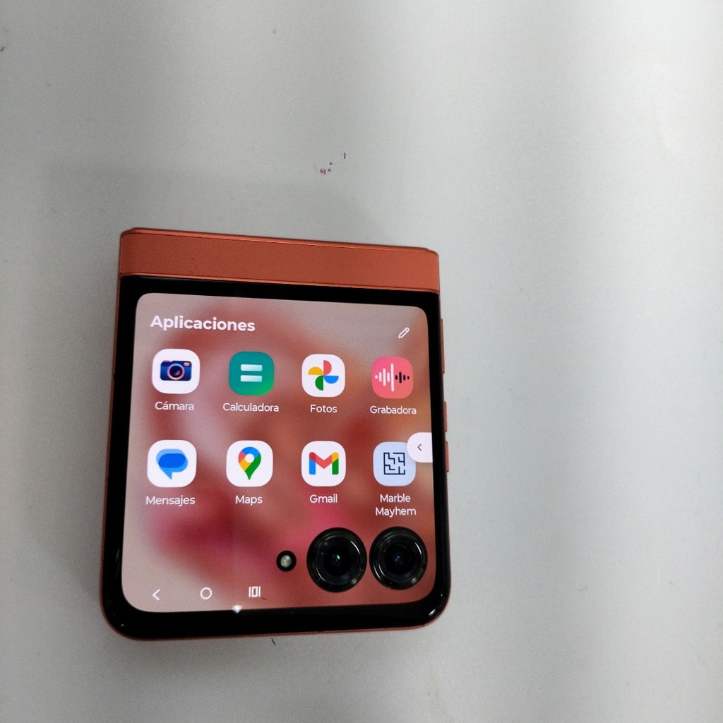 CELULAR MOTOROLA RAZR 50 5G XT2453-1 512 GB 12 GB RAM (SEMINUEVO)