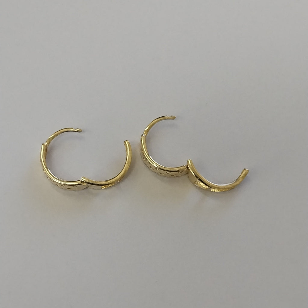 HUGGIES ORO 14K 2.6 (NUEVO)