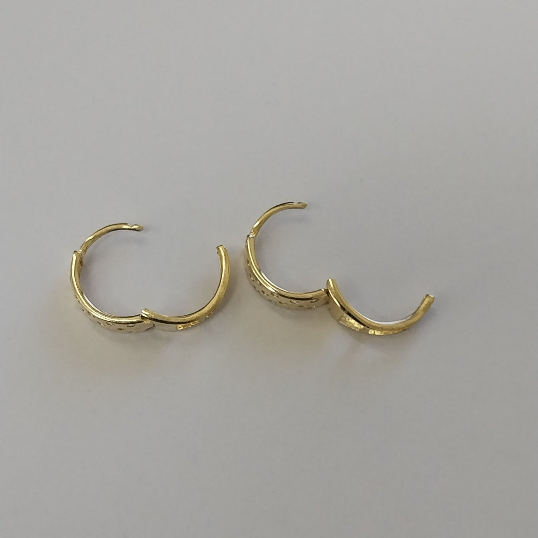 HUGGIES ORO 14K 2.6 (NUEVO)