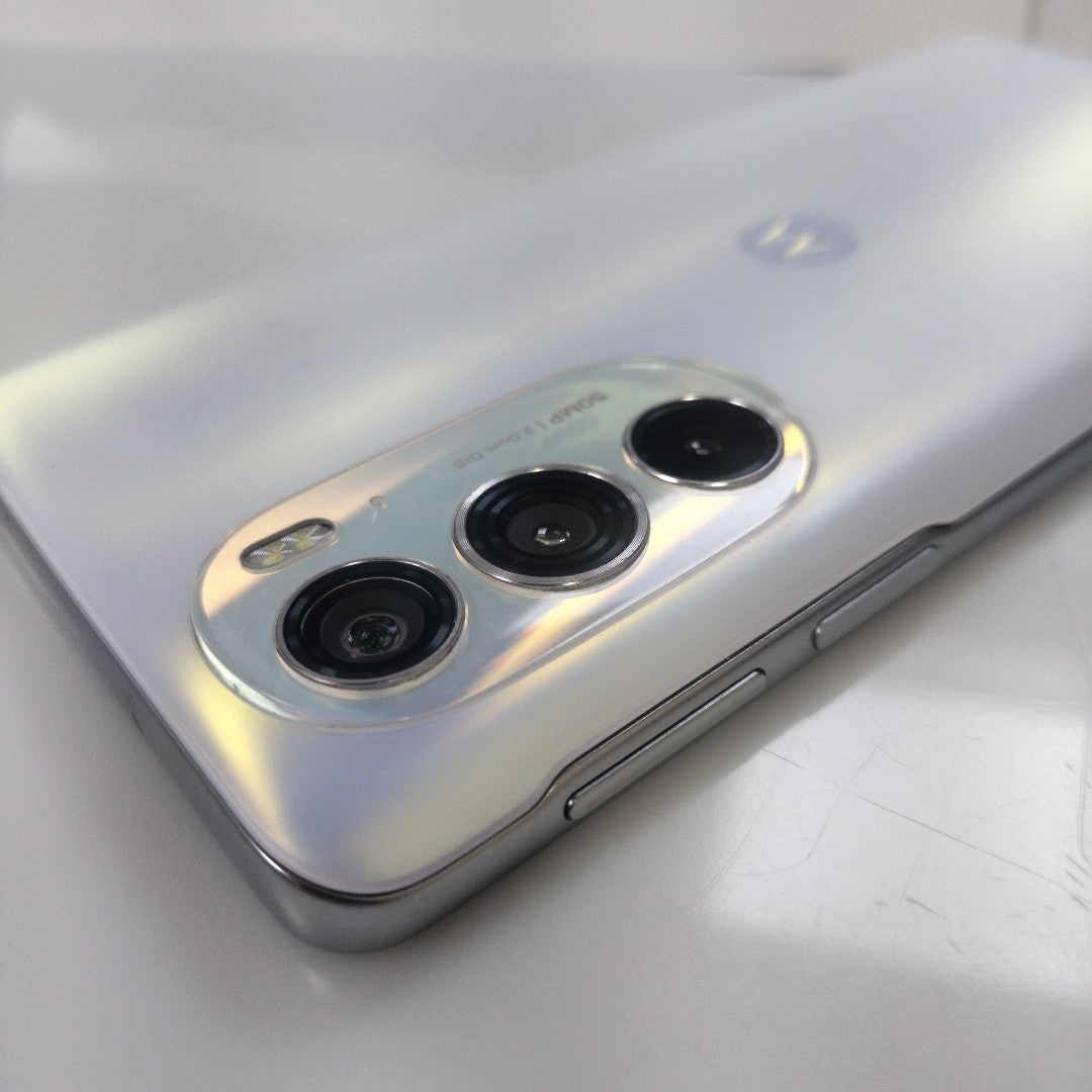 CELULAR MOTOROLA EDGE 30 PRO XT2201-1 256 GB 12 GB RAM (SEMINUEVO)