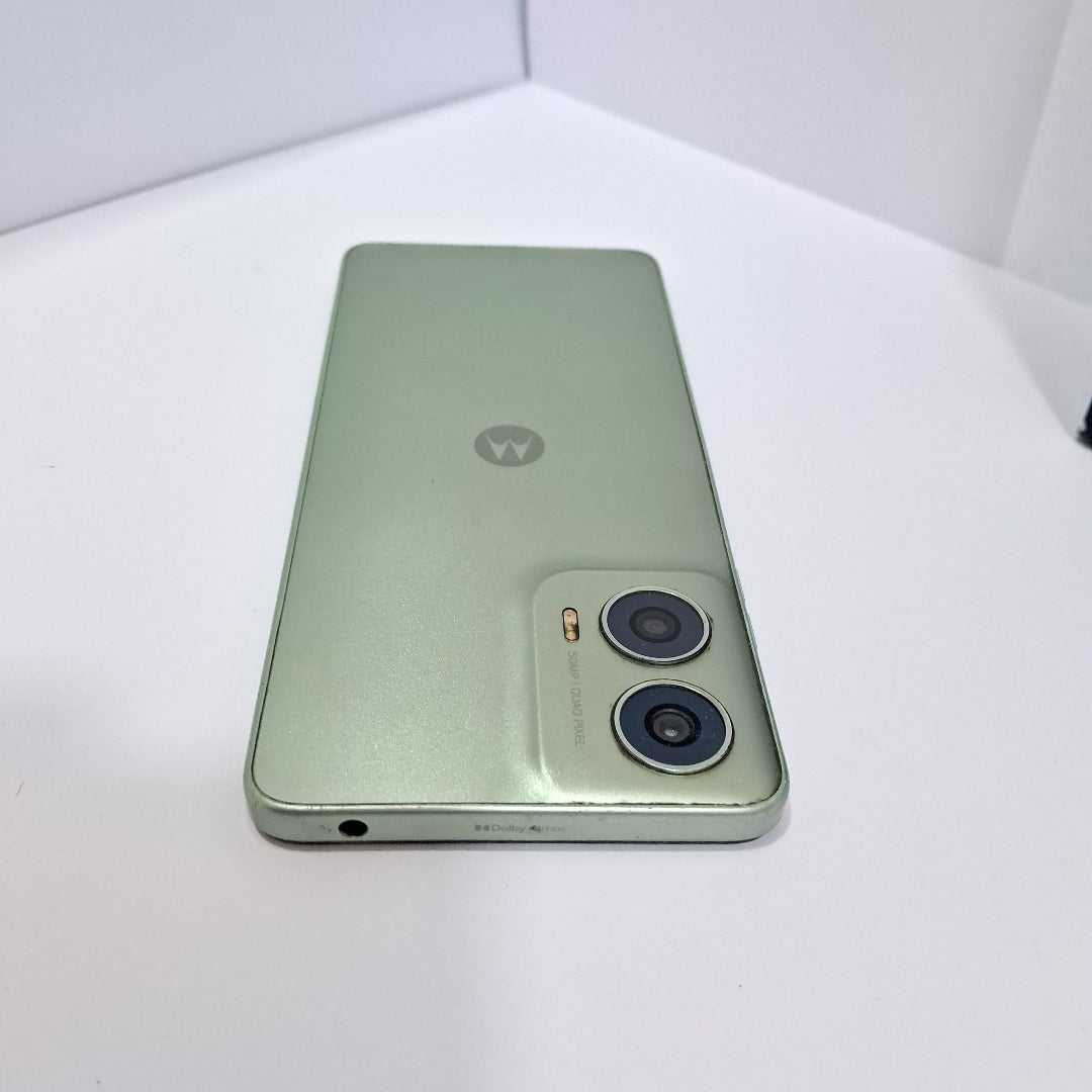 CELULAR MOTOROLA MOTO G24 XT2423-1 (2024) 128 GB 4 GB RAM (SEMINUEVO)