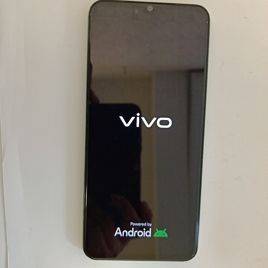 CELULAR VIVO Y03 V2332 (2024) 128 GB 4 GB RAM (SEMINUEVO)