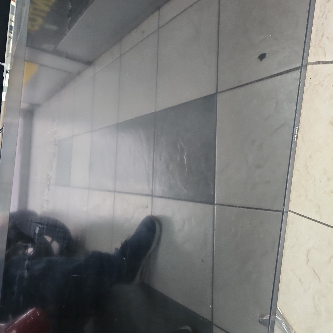 PANTALLA SAMSUNG UN43J5290AF (2019) 43" LED FULL HD (SEMINUEVO)