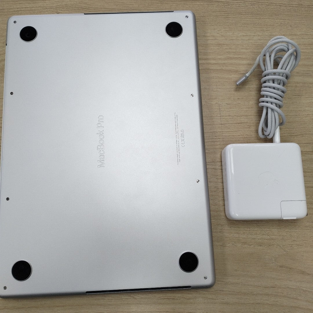 LAPTOP APPLE MACBOOK PRO 14" 2021 3.2 A2442 (10 CPU/16 GPU) 1 TB SSD 16 GB RAM (SEMINUEVO)