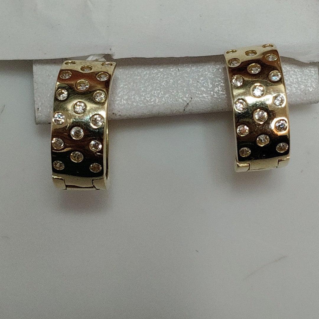 HUGGIES ORO 14K 2.6 (NUEVO)