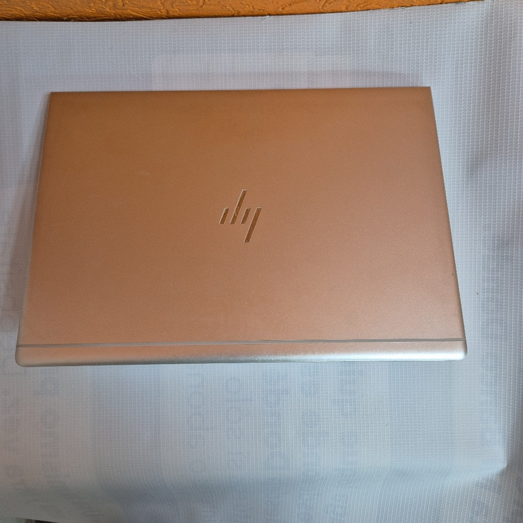 LAPTOP HP ELITEBOOK 840 G5 (2024) 256 GB SSD 16 GB RAM (SEMINUEVO)