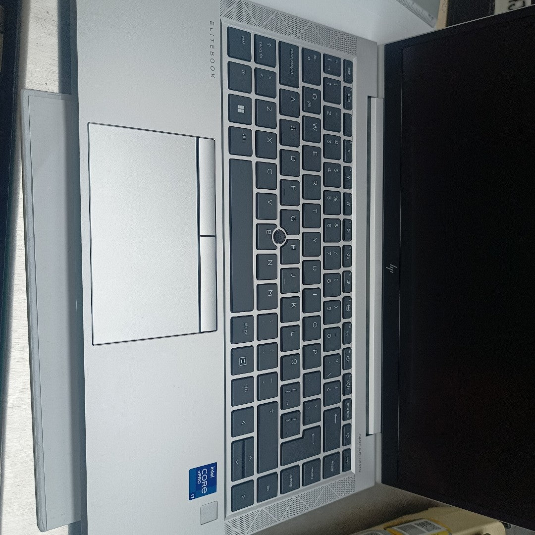LAPTOP HP ELITEBOOK 840 G8 (2023) 256 GB SSD 16 GB RAM